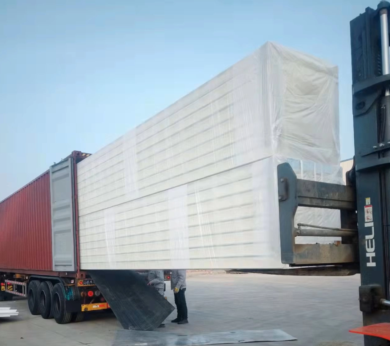 ຄວາມຕ້ານທານໄຟທີ່ບໍ່ກົງກັນກັບ PIR/PU Sandwich Panels