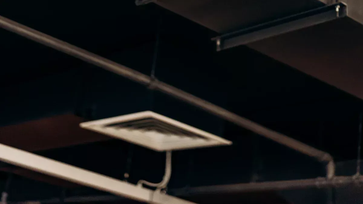 သင့်အိမ် HVAC စနစ်တွင် Duct Insulation Board တပ်ဆင်နည်း